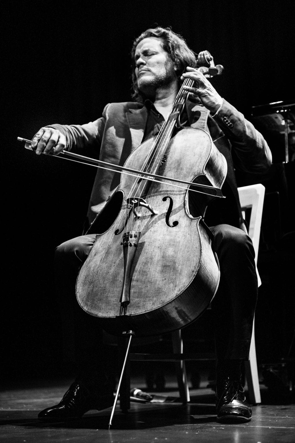 Grammy-winning classical cellist Zuill Bailey played pieces by Bach and others at the North Star Theater on Monday, Sept. 9. Bailey was later joined onstage by pianist Alfredo Oyaguez. (Sept. 9, 2019) Photo by Zachary Snowdon Smith/The Cordova Times